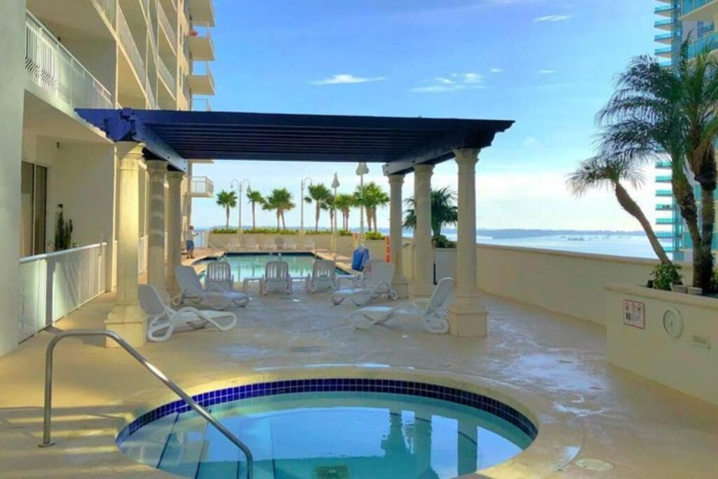 Lovely Condo With City & Ocean Views. Sleep Up To 6 People! Miami Bagian luar foto