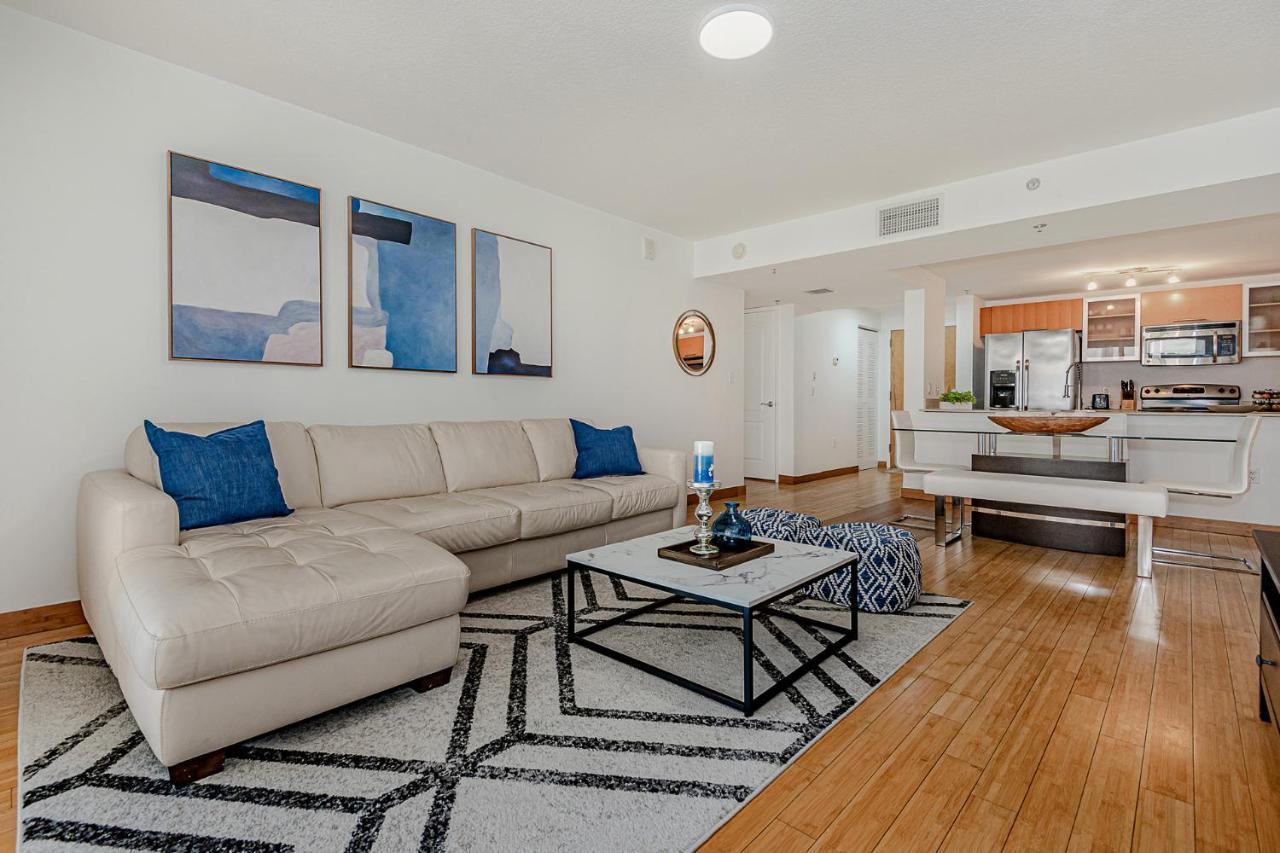 Lovely Condo With City & Ocean Views. Sleep Up To 6 People! Miami Bagian luar foto