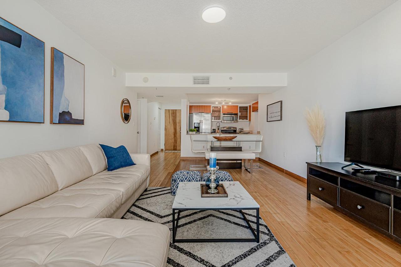 Lovely Condo With City & Ocean Views. Sleep Up To 6 People! Miami Bagian luar foto