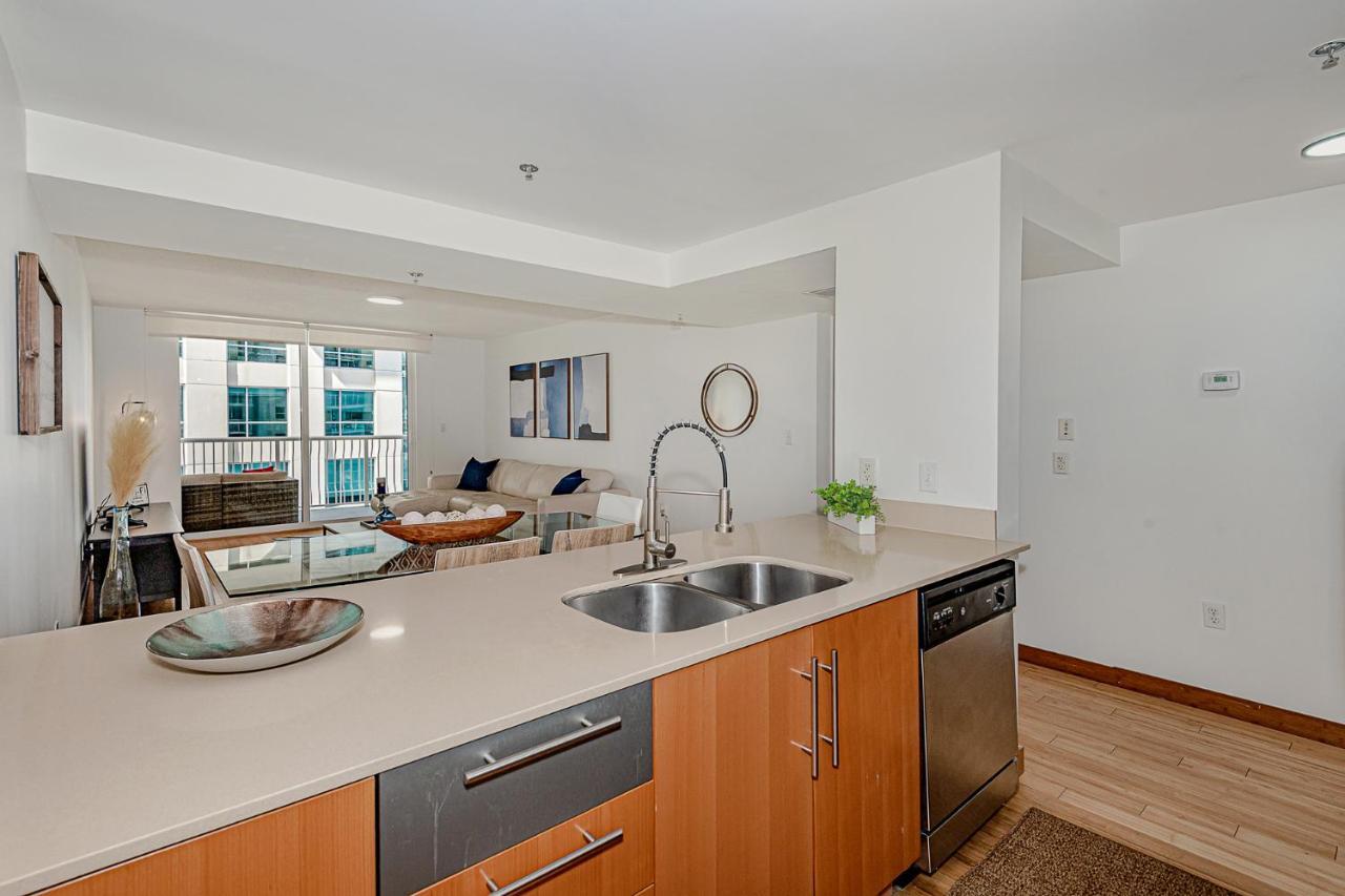 Lovely Condo With City & Ocean Views. Sleep Up To 6 People! Miami Bagian luar foto