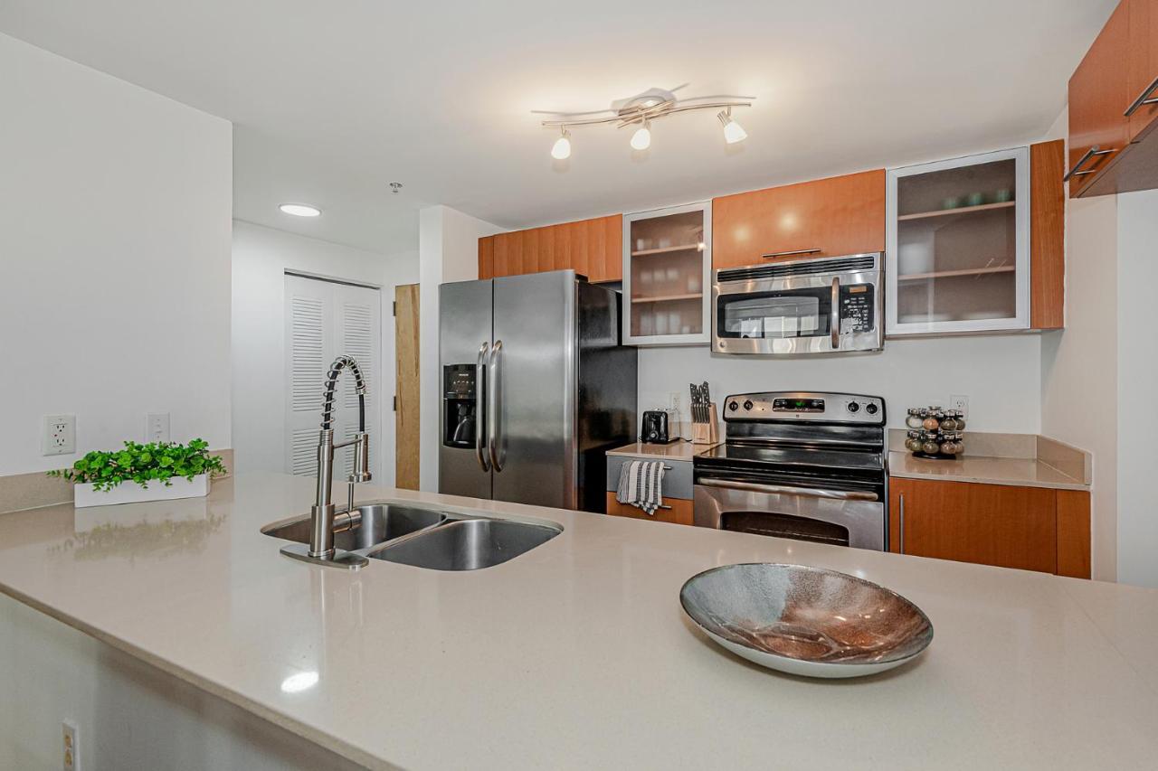 Lovely Condo With City & Ocean Views. Sleep Up To 6 People! Miami Bagian luar foto